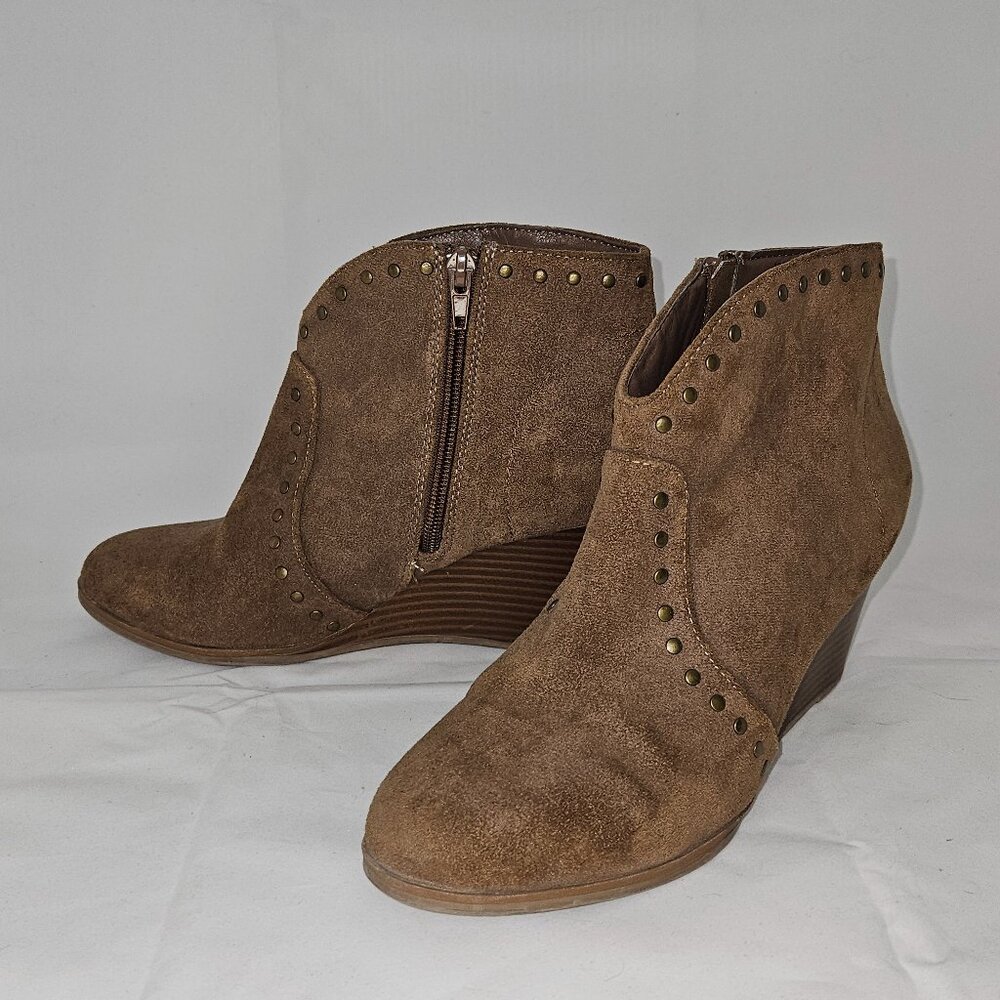 No Parking, Brown, Suede, Bronze Accents, 3" Wedge, Shoes, Size: 7.5